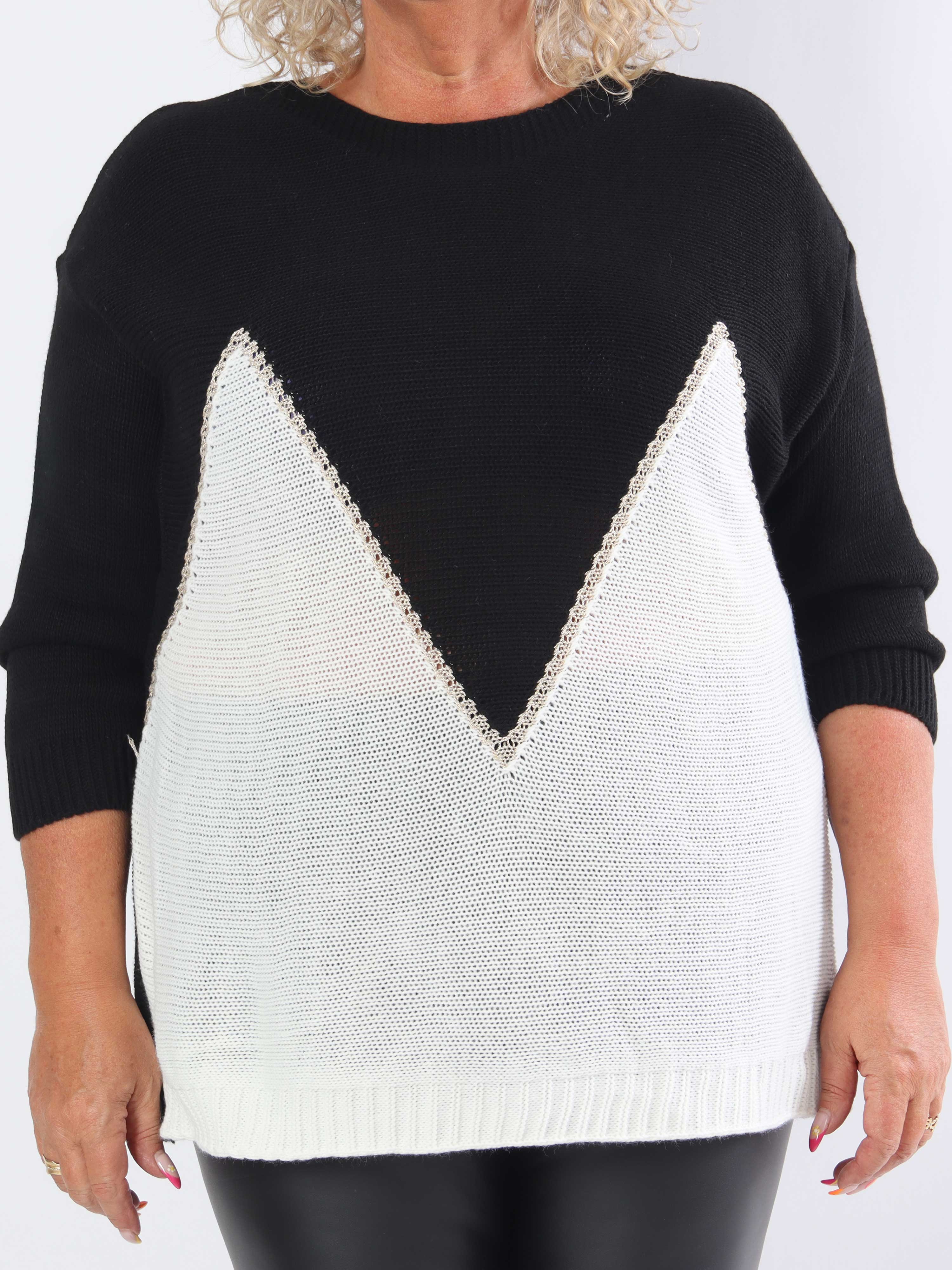 Amara Short - Tofarvet plus size strikbluse med gulddetaljer